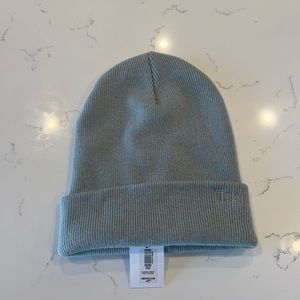 NWT Tna Peak Beanie